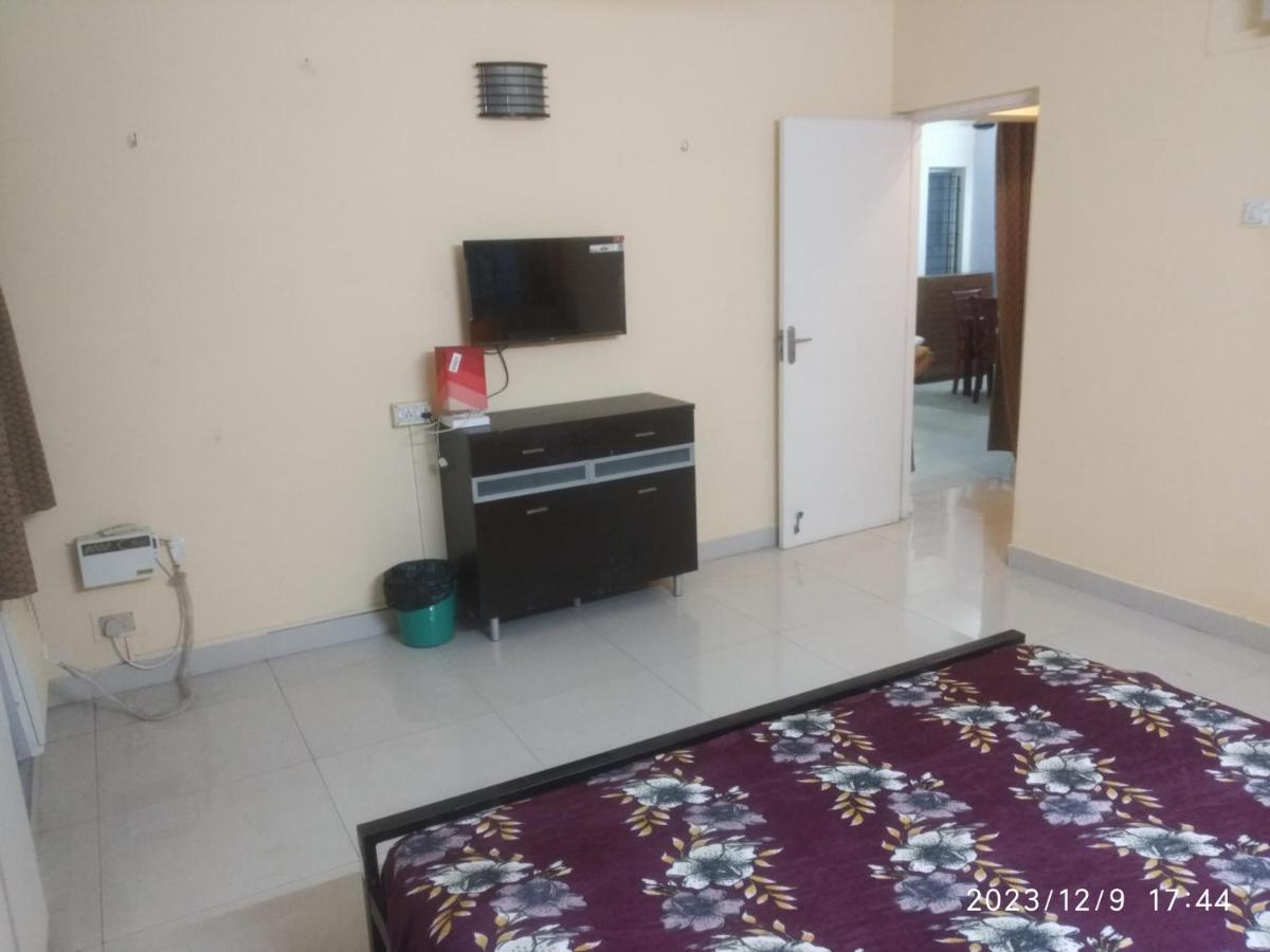 Royale Seaward Service Apartments チェンナイ エクステリア 写真