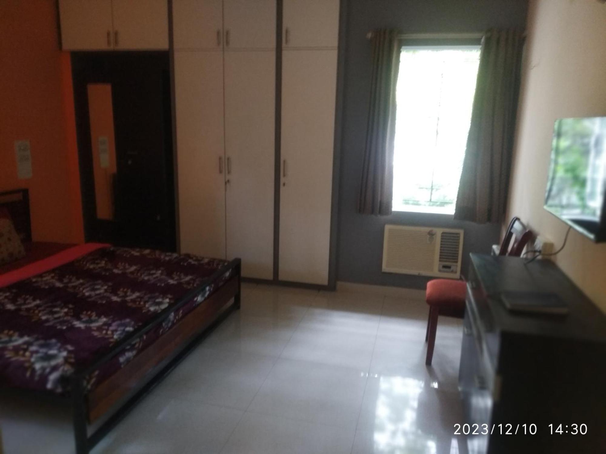 Royale Seaward Service Apartments チェンナイ エクステリア 写真